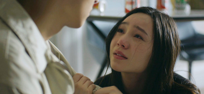 Hãy nói lời yêu tập 11: Bà Hoài vác dao đòi chém chết 'tiểu tam', nào ngờ con gái mình cũng bị đánh ghen tơi tả - 9 Hãy nói lời yêu tập 11: Bà Hoài vác dao đòi chém chết 'tiểu tam', nào ngờ con gái mình cũng bị đánh ghen tơi tả - 9