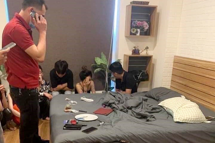 Trộm 80 triệu đồng rồi mua ma tuý 'chiêu đãi' bạn bè Trộm 80 triệu đồng rồi mua ma tuý 'chiêu đãi' bạn bè