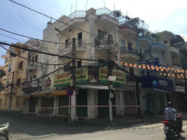 Phong tỏa một phần chợ Phú Nhuận vì liên quan đến ca nghi mắc Covid-19 - 2 Phong tỏa một phần chợ Phú Nhuận vì liên quan đến ca nghi mắc Covid-19 - 2