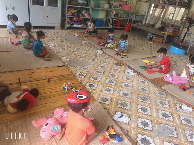 'Nhiều em bé ở Điện Biên đi cách ly chỉ có một bộ quần áo, lắm em còn chẳng có dép để mang' - 3 'Nhiều em bé ở Điện Biên đi cách ly chỉ có một bộ quần áo, lắm em còn chẳng có dép để mang' - 3