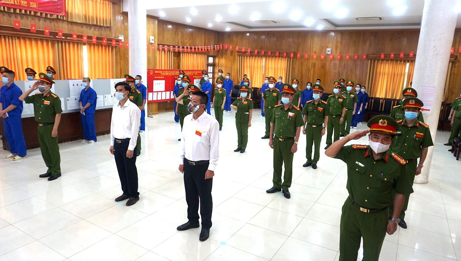Hơn 2 nghìn cử tri tại Trại tạm giam số 1 Hà Nội bỏ phiếu bầu cử - 1 Hơn 2 nghìn cử tri tại Trại tạm giam số 1 Hà Nội bỏ phiếu bầu cử - 1