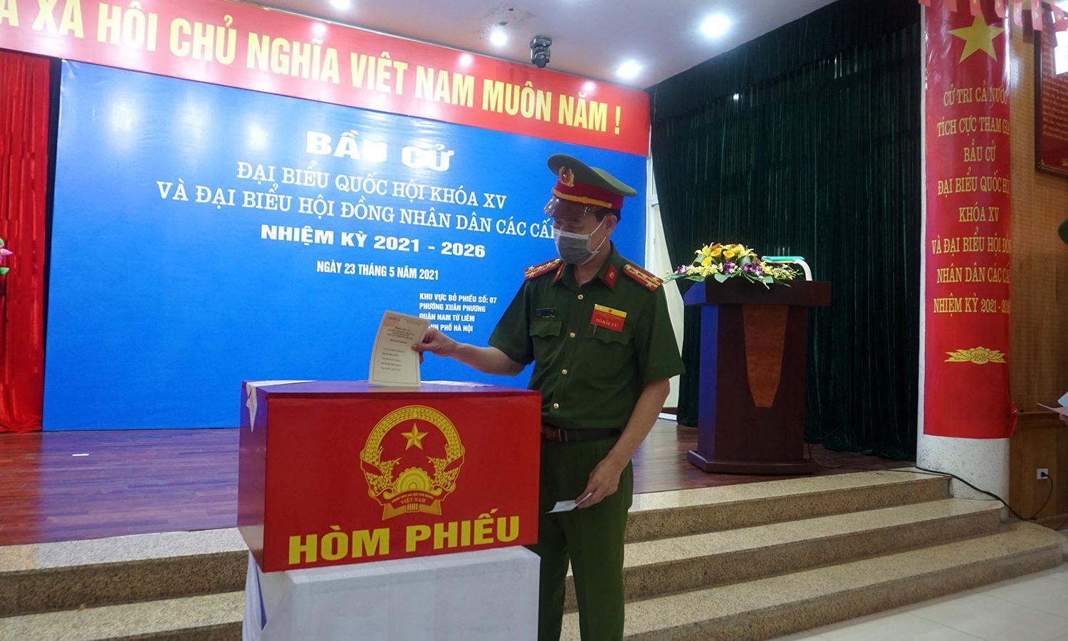 Hơn 2 nghìn cử tri tại Trại tạm giam số 1 Hà Nội bỏ phiếu bầu cử - 8 Hơn 2 nghìn cử tri tại Trại tạm giam số 1 Hà Nội bỏ phiếu bầu cử - 8