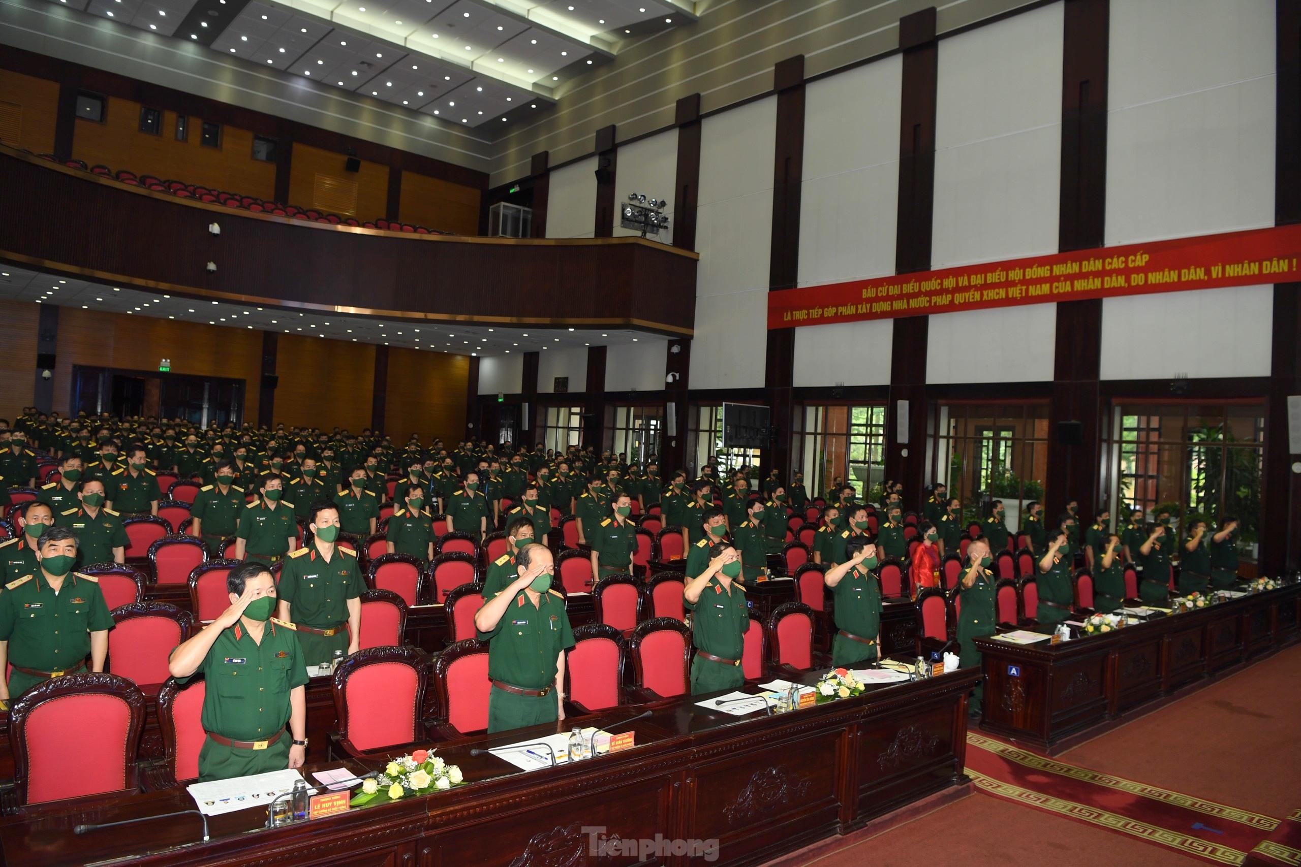Tướng lĩnh Quân đội cấp cao đi bỏ phiếu bầu cử - 2 Tướng lĩnh Quân đội cấp cao đi bỏ phiếu bầu cử - 2