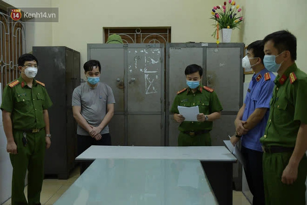 Khởi tố, bắt tạm giam đối tượng nhập cảnh trái phép từ Lào về Việt Nam, làm lây lan bệnh Covid-19 cho nhiều người Khởi tố, bắt tạm giam đối tượng nhập cảnh trái phép từ Lào về Việt Nam, làm lây lan bệnh Covid-19 cho nhiều người