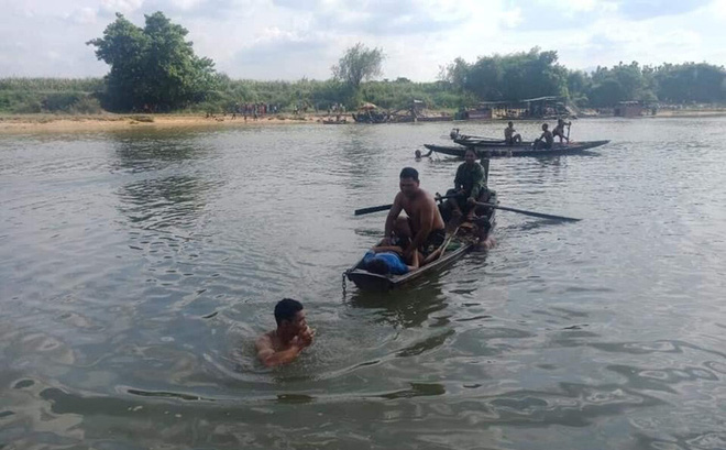 Theo cha mẹ ra đồng, 2 anh em ruột chết đuối thương tâm Theo cha mẹ ra đồng, 2 anh em ruột chết đuối thương tâm