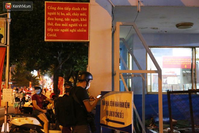TP.HCM: Khoanh vùng 1 tòa nhà tại quận Phú Nhuận và 2 địa điểm khác vì liên quan ca nghi nhiễm Covid-19 mới - 11 TP.HCM: Khoanh vùng 1 tòa nhà tại quận Phú Nhuận và 2 địa điểm khác vì liên quan ca nghi nhiễm Covid-19 mới - 11