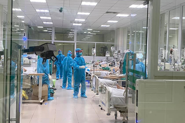 Bộ Y tế phê bình hàng loạt bệnh viện lúng túng điều trị Covid-19 Bộ Y tế phê bình hàng loạt bệnh viện lúng túng điều trị Covid-19