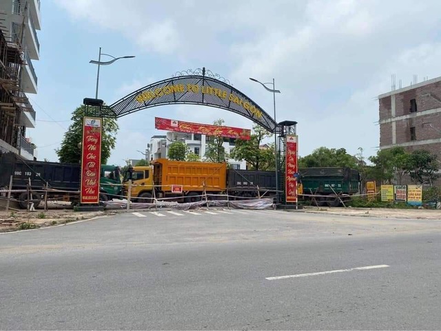 TP Bắc Ninh xếp gạch, bê tông, dàn hàng ô tô, lập hơn 100 chốt kiểm soát dịch Covid-19 - 5 TP Bắc Ninh xếp gạch, bê tông, dàn hàng ô tô, lập hơn 100 chốt kiểm soát dịch Covid-19 - 5