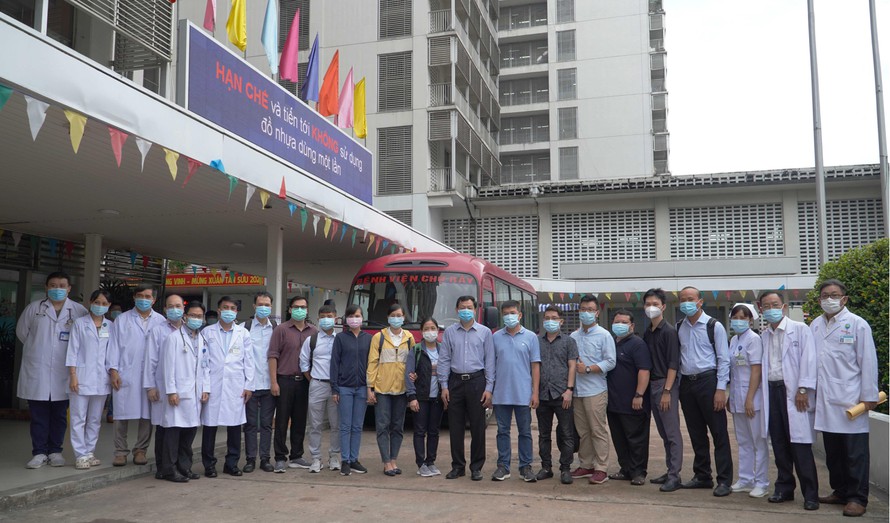 Những chuyên gia điều trị COVID-19 hàng đầu của Chợ Rẫy lên đường đến Bắc Giang Những chuyên gia điều trị COVID-19 hàng đầu của Chợ Rẫy lên đường đến Bắc Giang