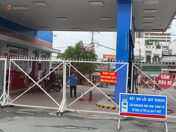 Người bán vé số tham gia giáo phái nghi mắc Covid-19, Thủ Đức phong tỏa 1 cây xăng - 1 Người bán vé số tham gia giáo phái nghi mắc Covid-19, Thủ Đức phong tỏa 1 cây xăng - 1