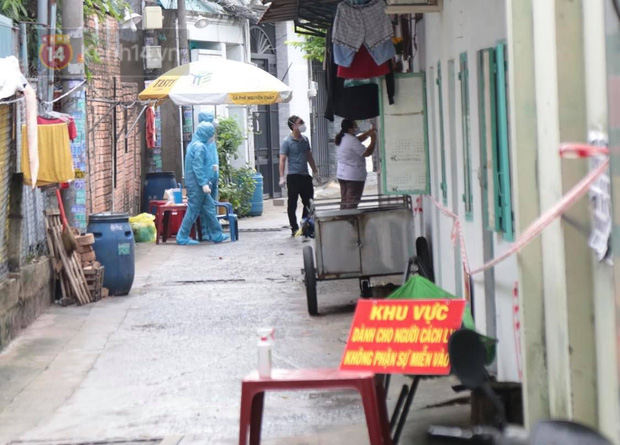 Người bán vé số tham gia giáo phái nghi mắc Covid-19, Thủ Đức phong tỏa 1 cây xăng Người bán vé số tham gia giáo phái nghi mắc Covid-19, Thủ Đức phong tỏa 1 cây xăng