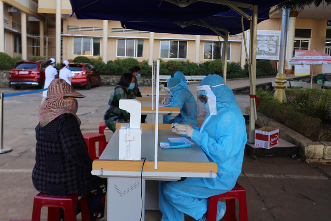 Gia Lai ghi nhận 1 ca nghi mắc Covid-19, có 18 người F1 và 95 người F2 Gia Lai ghi nhận 1 ca nghi mắc Covid-19, có 18 người F1 và 95 người F2