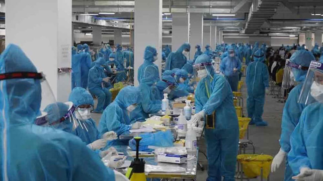 Bắc Giang: Test nhanh 6.733 người, phát hiện 98 trường hợp dương tính với SARS-CoV-2 Bắc Giang: Test nhanh 6.733 người, phát hiện 98 trường hợp dương tính với SARS-CoV-2