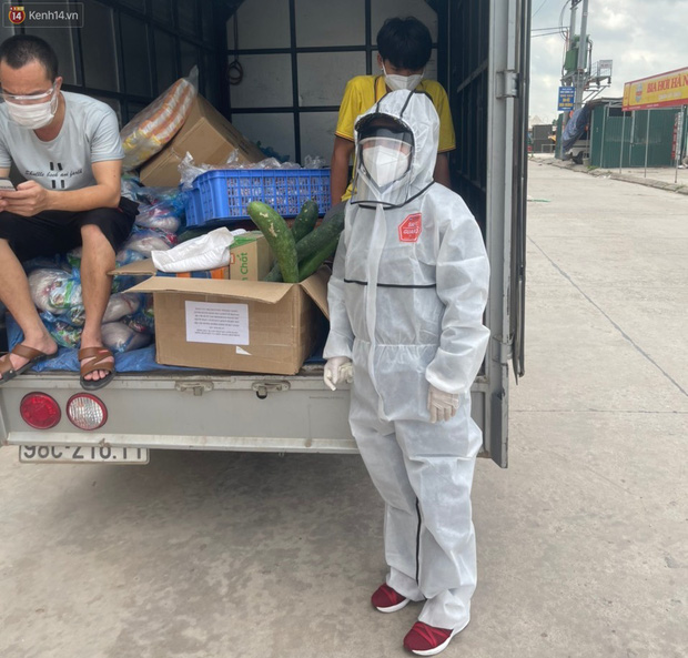 Công nhân Bắc Giang 'không kịp trở tay' vì phải cách ly: 'Chúng tôi chỉ biết cố gắng nhưng thực sự thương các chị đang mang bầu hơn...' - 2 Công nhân Bắc Giang 'không kịp trở tay' vì phải cách ly: 'Chúng tôi chỉ biết cố gắng nhưng thực sự thương các chị đang mang bầu hơn...' - 2
