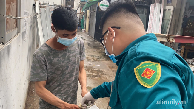 TP.HCM đề nghị người từng đến 44 địa điểm liên quan ca mắc COVID-19 cần làm ngay việc này - 2 TP.HCM đề nghị người từng đến 44 địa điểm liên quan ca mắc COVID-19 cần làm ngay việc này - 2