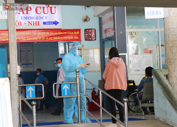 NÓNG: BV quận Bình Thạnh tạm đóng cửa, ngưng nhận bệnh nhân vì liên quan đến ca nghi nhiễm Covid-19 NÓNG: BV quận Bình Thạnh tạm đóng cửa, ngưng nhận bệnh nhân vì liên quan đến ca nghi nhiễm Covid-19