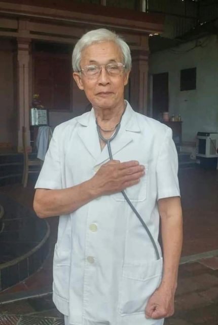 Nghệ An: Xúc động lá đơn xin vào tuyến đầu chống dịch COVID-19 của bác sĩ 78 tuổi Nghệ An: Xúc động lá đơn xin vào tuyến đầu chống dịch COVID-19 của bác sĩ 78 tuổi