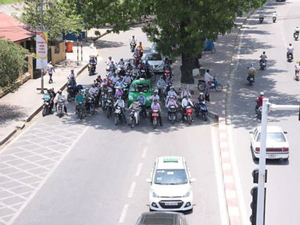 Miền Bắc, miền Trung nắng nóng nhất từ đầu mùa, có nơi trên 40 độ C Miền Bắc, miền Trung nắng nóng nhất từ đầu mùa, có nơi trên 40 độ C