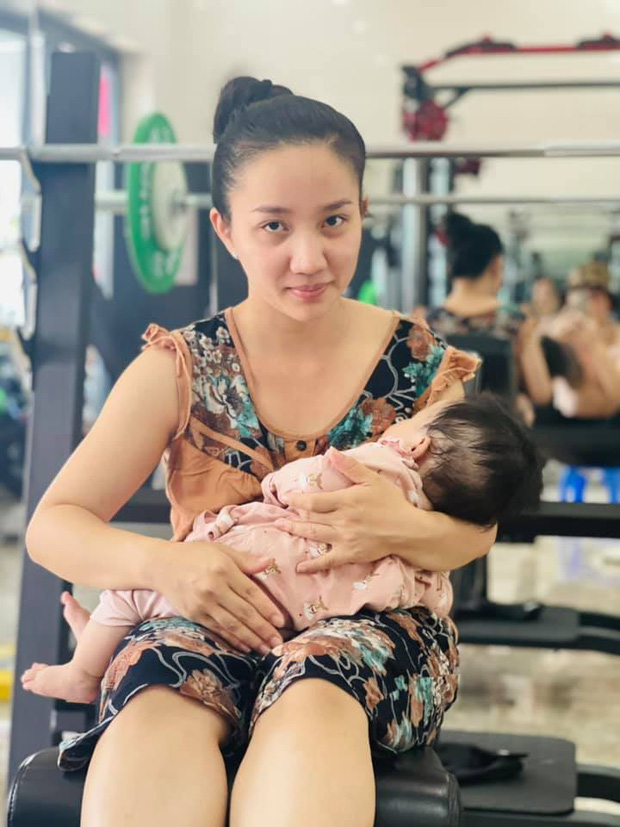 Lê Dương Bảo Lâm mở đại hội 'dìm' vợ và treo thưởng 2 triệu: Ánh mắt lườm chồng sắc lẹm của Quỳnh Quỳnh thấy mà lo thay! - 1 Lê Dương Bảo Lâm mở đại hội 'dìm' vợ và treo thưởng 2 triệu: Ánh mắt lườm chồng sắc lẹm của Quỳnh Quỳnh thấy mà lo thay! - 1