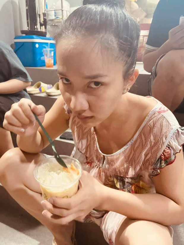 Lê Dương Bảo Lâm mở đại hội 'dìm' vợ và treo thưởng 2 triệu: Ánh mắt lườm chồng sắc lẹm của Quỳnh Quỳnh thấy mà lo thay! - 2 Lê Dương Bảo Lâm mở đại hội 'dìm' vợ và treo thưởng 2 triệu: Ánh mắt lườm chồng sắc lẹm của Quỳnh Quỳnh thấy mà lo thay! - 2