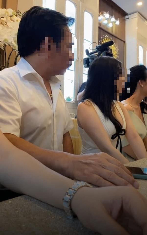 2 nghệ sĩ bị nghi xuất hiện trong vụ 31 người tụ tập tại thẩm mỹ viện ở Lâm Đồng bất chấp lệnh cấm tập trung - 1 2 nghệ sĩ bị nghi xuất hiện trong vụ 31 người tụ tập tại thẩm mỹ viện ở Lâm Đồng bất chấp lệnh cấm tập trung - 1