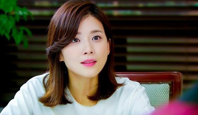 Lee Bo Young từng để tóc bob đuôi vểnh nhưng kém sang xịn hơn hẳn trong 'Mine' vì 2 lỗi - 7 Lee Bo Young từng để tóc bob đuôi vểnh nhưng kém sang xịn hơn hẳn trong 'Mine' vì 2 lỗi - 7