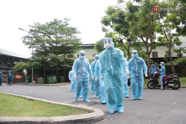 TP.HCM ghi nhận thêm 12 ca nghi nhiễm mới, 2 trường hợp đang xác minh nguồn lây TP.HCM ghi nhận thêm 12 ca nghi nhiễm mới, 2 trường hợp đang xác minh nguồn lây