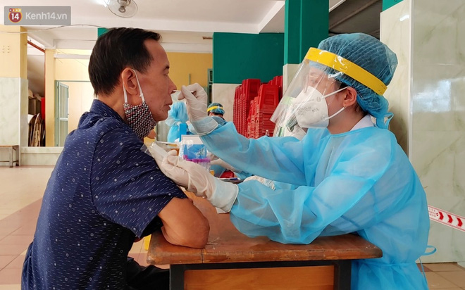 17 ngày bùng dịch Covid-19 tại TP.HCM: 287 ca mắc, 1 người tử vong, ổ dịch mới lây lan nhanh, khó kiểm soát - 7 17 ngày bùng dịch Covid-19 tại TP.HCM: 287 ca mắc, 1 người tử vong, ổ dịch mới lây lan nhanh, khó kiểm soát - 7