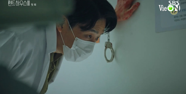Cuộc chiến thượng lưu 3 mở màn cực đỉnh: Seo Jin vừa ra tù đã bị Su Ryeon bắt cóc vứt xuống sông, Ju Dan Tae trở lại hoành tráng - 8 Cuộc chiến thượng lưu 3 mở màn cực đỉnh: Seo Jin vừa ra tù đã bị Su Ryeon bắt cóc vứt xuống sông, Ju Dan Tae trở lại hoành tráng - 8