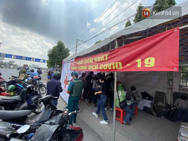 Người dân TP.HCM không phải cách ly khi đến/về Đồng Nai, nhưng phải khai báo y tế Người dân TP.HCM không phải cách ly khi đến/về Đồng Nai, nhưng phải khai báo y tế