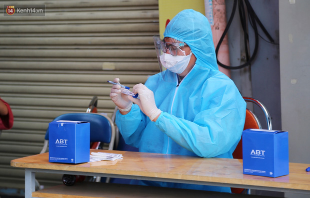 7 ca nhiễm Covid-19 chưa rõ nguồn lây ở TP.HCM được phát hiện tại những bệnh viện nào? 7 ca nhiễm Covid-19 chưa rõ nguồn lây ở TP.HCM được phát hiện tại những bệnh viện nào?