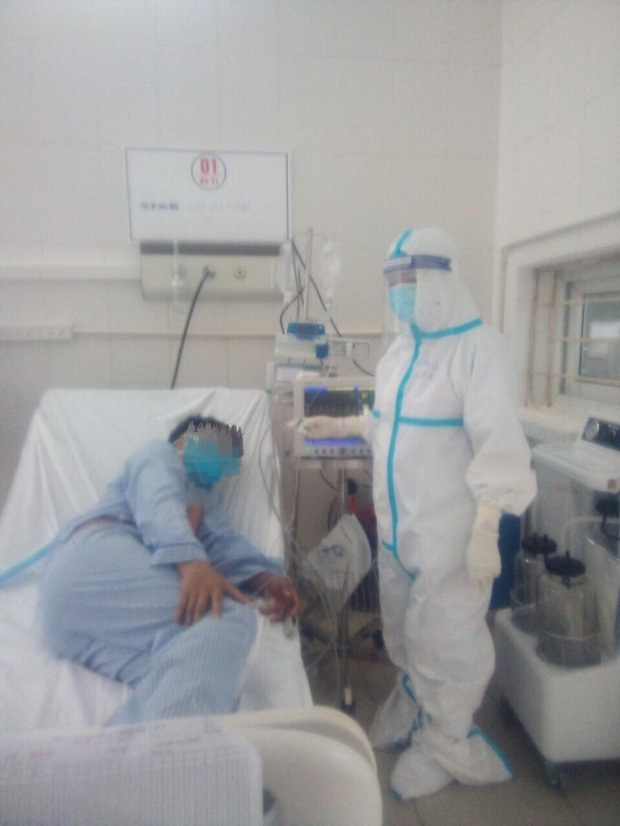 Nữ điều dưỡng là mẹ đơn thân 2 lần vào tâm dịch: 'Thương con thiệt thòi nhưng tôi không dám khóc. Xong nhiệm vụ, dịch ổn thì về!' - 1 Nữ điều dưỡng là mẹ đơn thân 2 lần vào tâm dịch: 'Thương con thiệt thòi nhưng tôi không dám khóc. Xong nhiệm vụ, dịch ổn thì về!' - 1