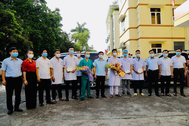 6 'chiến binh áo trắng' chi viện Bắc Giang: Sắp lên chức bố, tạm gác hạnh phúc riêng, còn mạnh khỏe thì còn cống hiến! 6 'chiến binh áo trắng' chi viện Bắc Giang: Sắp lên chức bố, tạm gác hạnh phúc riêng, còn mạnh khỏe thì còn cống hiến!