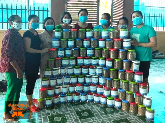 Người dân Nghệ An làm thịt con lợn 260kg chế biến ruốc bông, xúc xích tiếp tế cho 'điểm nóng Covid-19' Bắc Giang - 6 Người dân Nghệ An làm thịt con lợn 260kg chế biến ruốc bông, xúc xích tiếp tế cho 'điểm nóng Covid-19' Bắc Giang - 6