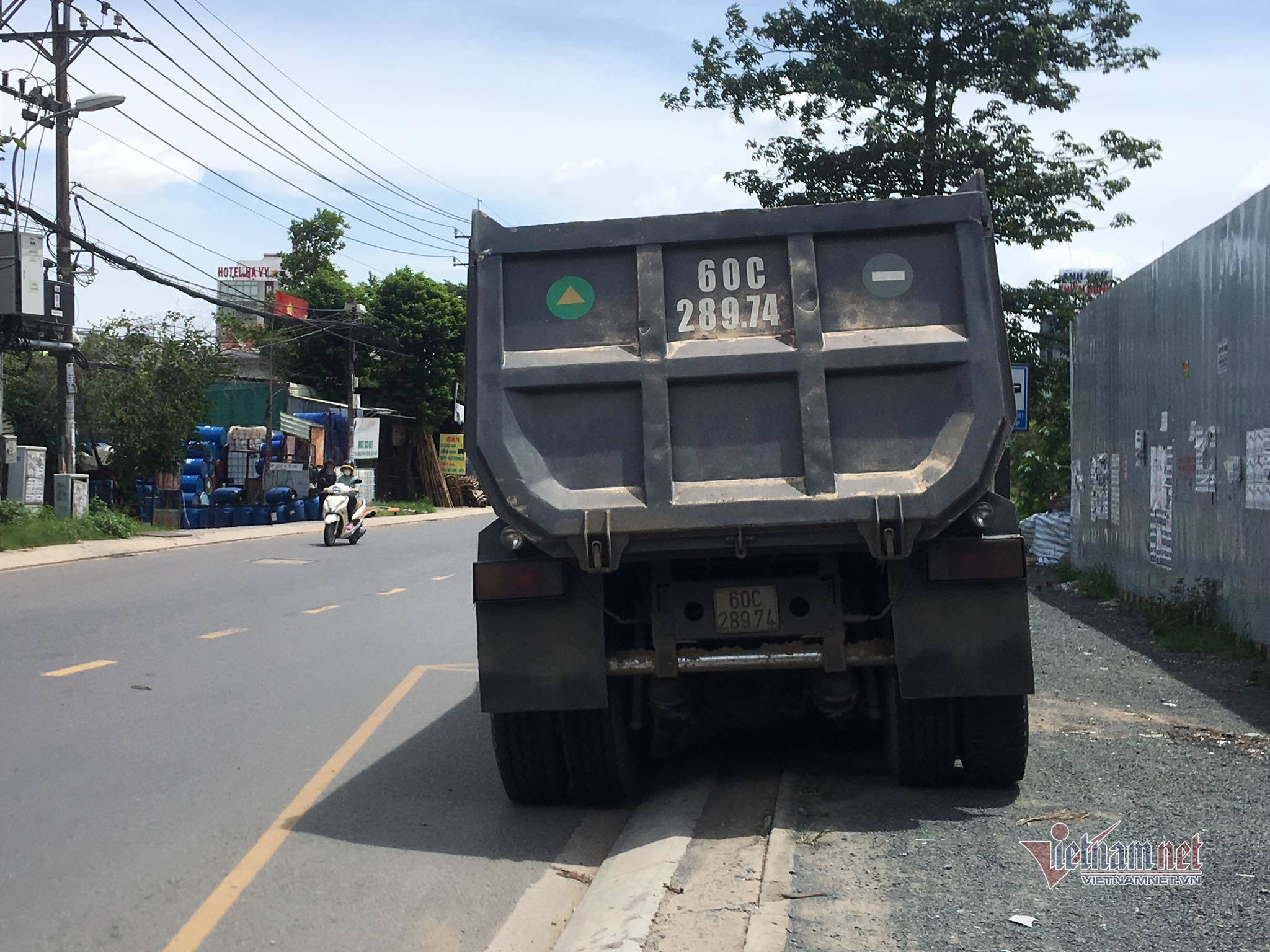 Va chạm với xe ben, một phụ nữ tử vong - 1 Va chạm với xe ben, một phụ nữ tử vong - 1