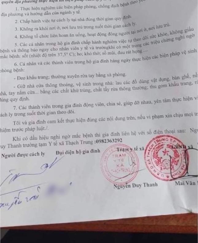 Ký nhầm cam kết cách ly tại nhà với người mắc COVID-19 Ký nhầm cam kết cách ly tại nhà với người mắc COVID-19