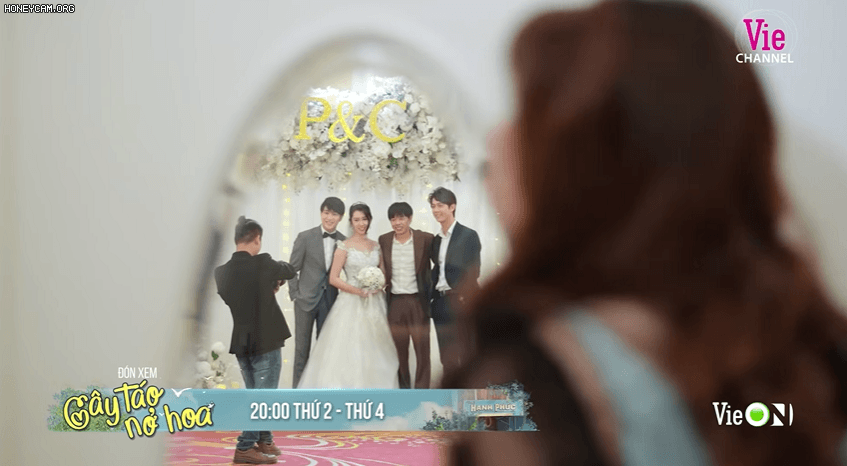 Cây táo nở hoa: Châu đám cưới, Báu đứng ngoài khóc nghẹn trong khi Ngọc bận chạy đi cứu Ngà - 2 Cây táo nở hoa: Châu đám cưới, Báu đứng ngoài khóc nghẹn trong khi Ngọc bận chạy đi cứu Ngà - 2