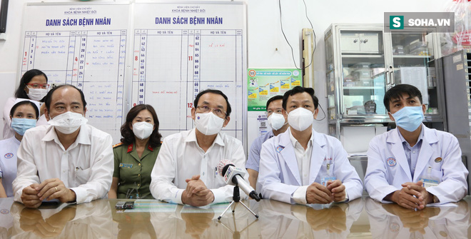 Chiến sĩ công an TP.HCM mắc Covid-19: 'Bệnh diễn tiến rất nhanh, đã hoàn toàn lệ thuộc vào máy thở và ECMO' - 3 Chiến sĩ công an TP.HCM mắc Covid-19: 'Bệnh diễn tiến rất nhanh, đã hoàn toàn lệ thuộc vào máy thở và ECMO' - 3