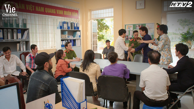 Cây táo nở hoa tập 29: Châu có đám cưới buồn nhất mọi thời đại, Báu trộm đồ, mẹ trộm hết tiền mừng - 8 Cây táo nở hoa tập 29: Châu có đám cưới buồn nhất mọi thời đại, Báu trộm đồ, mẹ trộm hết tiền mừng - 8