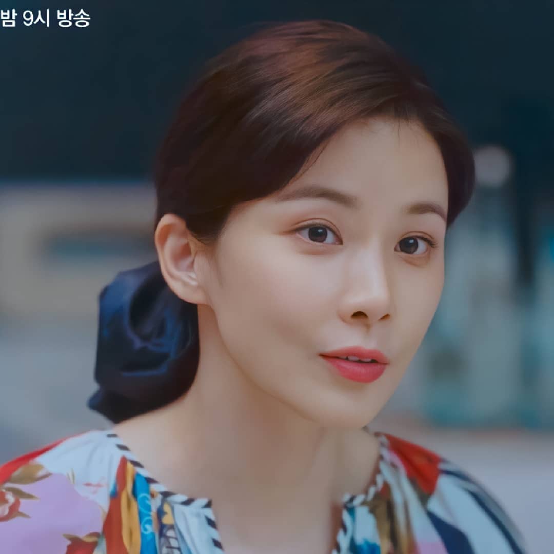 Lee Bo Young (Mine) có 3 cách buộc tóc 'dễ như ăn bánh', nhưng sang chảnh đúng chuẩn người giới thượng lưu - 4 Lee Bo Young (Mine) có 3 cách buộc tóc 'dễ như ăn bánh', nhưng sang chảnh đúng chuẩn người giới thượng lưu - 4
