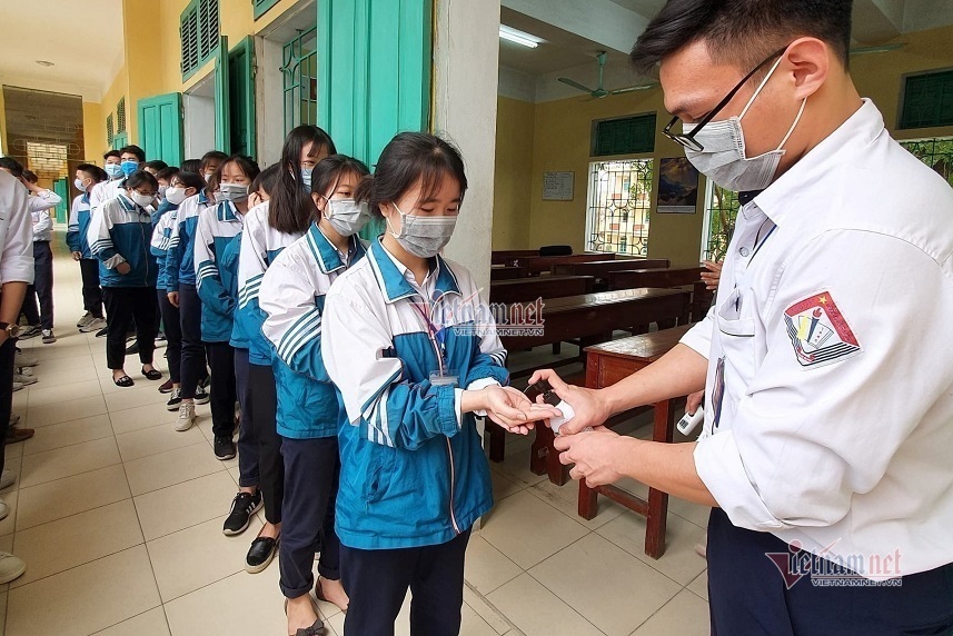 Thí sinh thi lớp 10 ở Hà Nội phải khai báo y tế trước 17h ngày 11/6 - 1 Thí sinh thi lớp 10 ở Hà Nội phải khai báo y tế trước 17h ngày 11/6 - 1