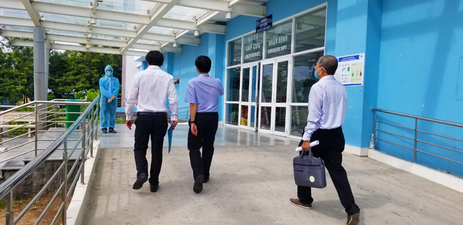 TP. HCM: Phát hiện 2 vợ chồng dương tính với SARS-CoV-2 qua khám sàng lọc TP. HCM: Phát hiện 2 vợ chồng dương tính với SARS-CoV-2 qua khám sàng lọc