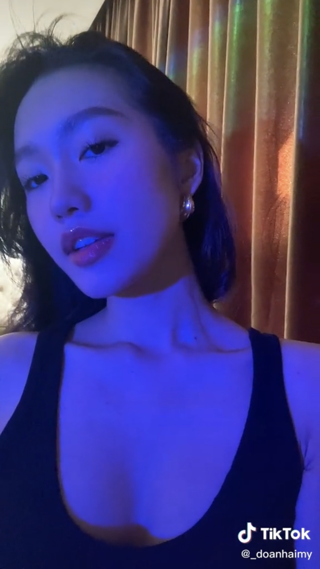 'Chồng quốc dân' Văn Hậu có phản ứng thế nào khi thấy bồ tin đồn khoe mặt mộc? - 1 'Chồng quốc dân' Văn Hậu có phản ứng thế nào khi thấy bồ tin đồn khoe mặt mộc? - 1