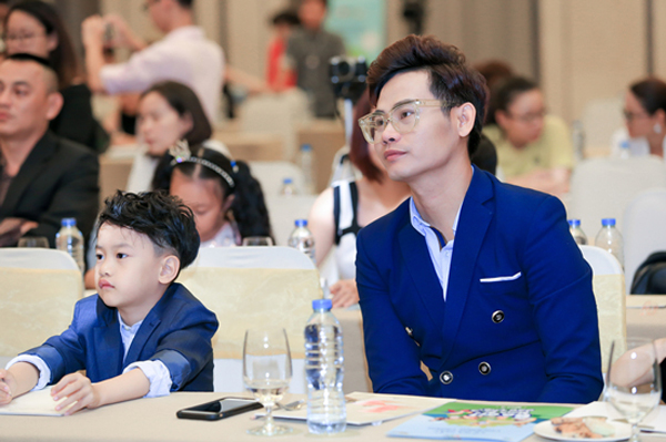 MC Hồng Phúc: Bán 2 căn nhà, trắng tay, bị bạn bè khinh thường vì một biến cố - 2 MC Hồng Phúc: Bán 2 căn nhà, trắng tay, bị bạn bè khinh thường vì một biến cố - 2