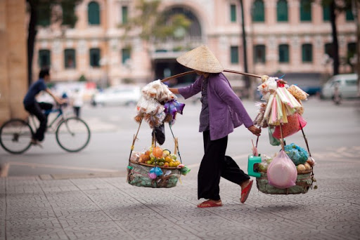 Đề xuất 'bơm' 1.000 tỷ hỗ trợ xe ôm, bán hàng rong ở Tp.HCM: 'Liều thuốc vàng' giữa đại dịch Đề xuất 'bơm' 1.000 tỷ hỗ trợ xe ôm, bán hàng rong ở Tp.HCM: 'Liều thuốc vàng' giữa đại dịch