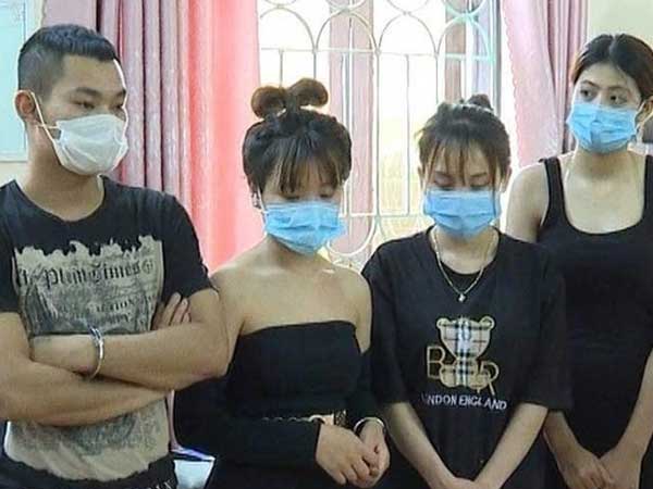 Tóm gọn 40 nam nữ sử dụng ma túy, 'bay lắc' giữa mùa dịch Tóm gọn 40 nam nữ sử dụng ma túy, 'bay lắc' giữa mùa dịch