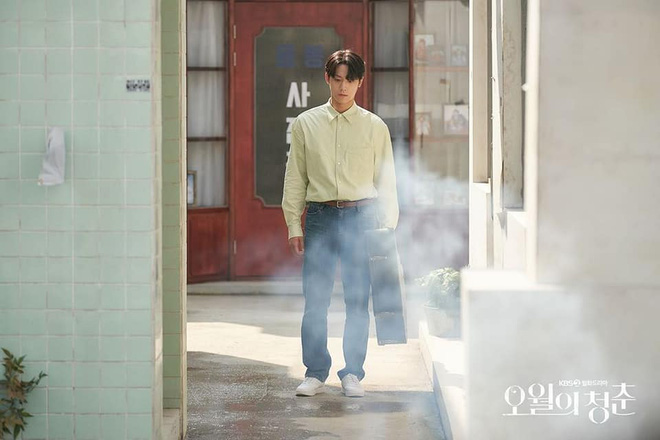 Thời trang phim Tuổi Trẻ Của Tháng Năm: Như 1 cuốn lookbook thập niên 80, cẩm nang phối đồ retro là đây chứ đâu! - 20 Thời trang phim Tuổi Trẻ Của Tháng Năm: Như 1 cuốn lookbook thập niên 80, cẩm nang phối đồ retro là đây chứ đâu! - 20