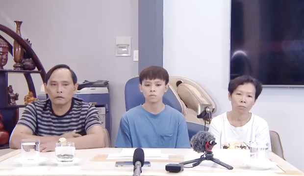 Hồ Văn Cường làm rõ 3 chi tiết gây sốc: Lý do nói Phi Nhung 'đội lốt người', tin đồn bị bán thận và clip em gái hé lộ về cát-xê - 1 Hồ Văn Cường làm rõ 3 chi tiết gây sốc: Lý do nói Phi Nhung 'đội lốt người', tin đồn bị bán thận và clip em gái hé lộ về cát-xê - 1