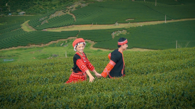 Hương vị tình thân tập 38: Huy rủ Thy đi trốn mà không hay biết cô suýt bị cưỡng bức, bà Sa đứng sau tất cả? - 4 Hương vị tình thân tập 38: Huy rủ Thy đi trốn mà không hay biết cô suýt bị cưỡng bức, bà Sa đứng sau tất cả? - 4