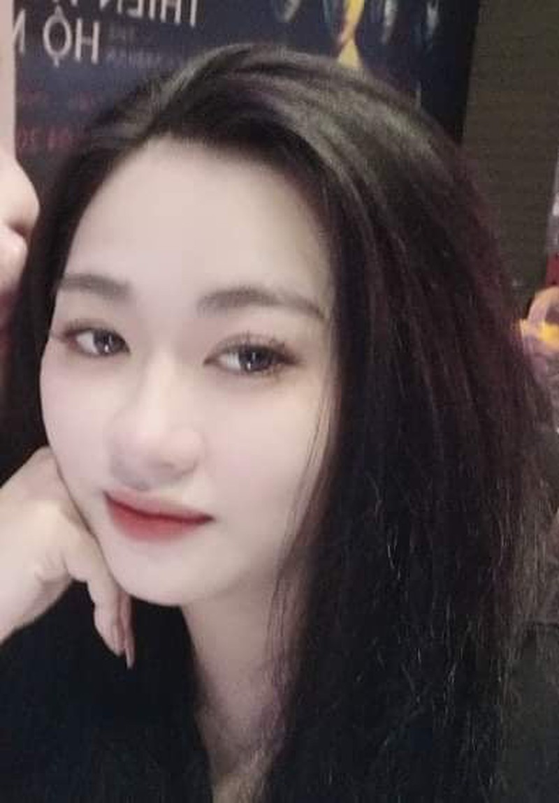 Truy tìm 'hot girl' cầm đầu băng nhóm truy sát người từ bàn nhậu tới bệnh viện Truy tìm 'hot girl' cầm đầu băng nhóm truy sát người từ bàn nhậu tới bệnh viện